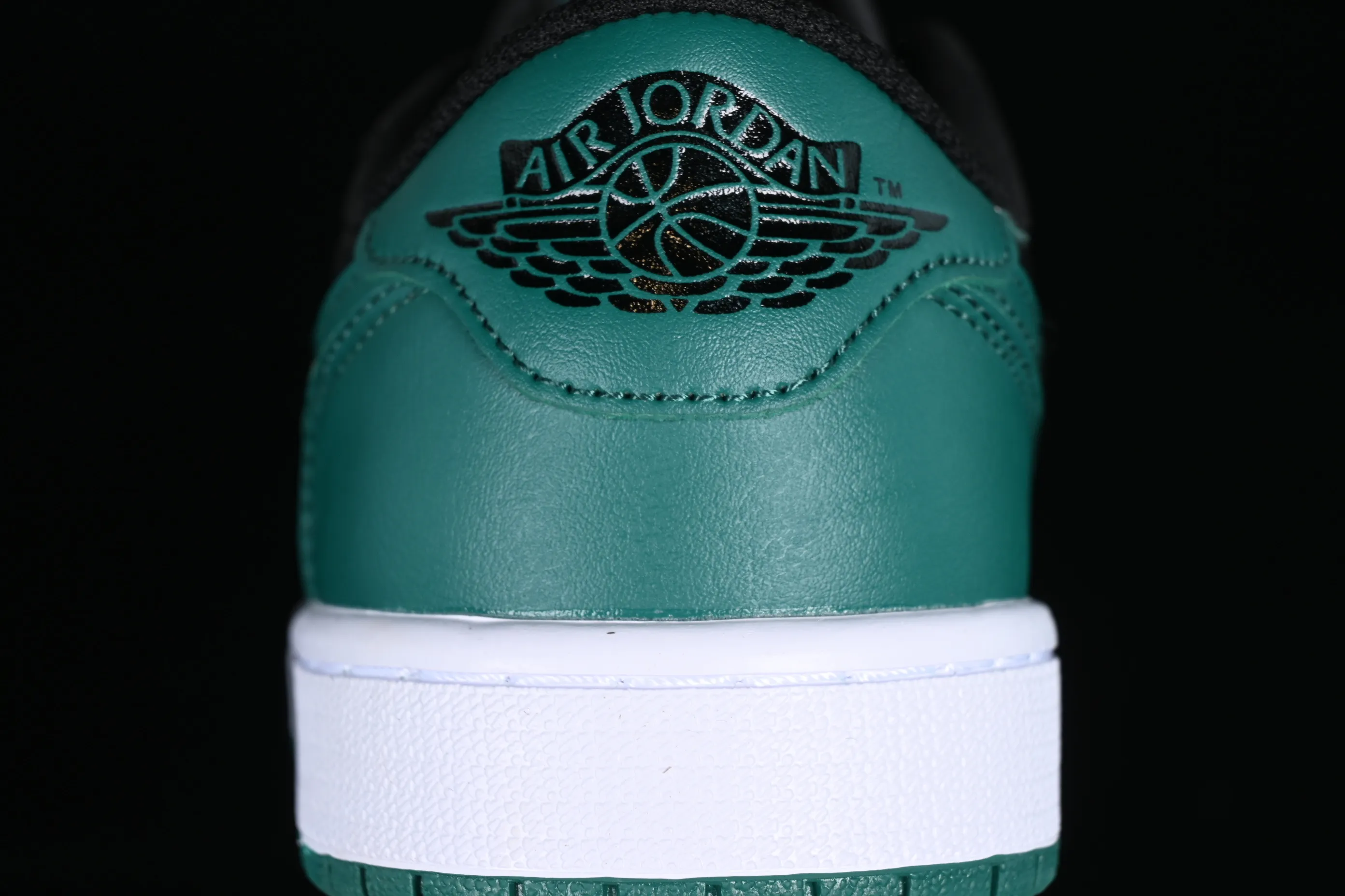 All categories Air Jordan Jordan series basketball shoes Air Jordan 1 Low Z version Air Jordan 1 Low AJ1 Joe 1 black and green color low-top cultural casual sneakers CZ0775-036